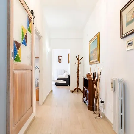 Appartamento Livorno- Piazza Vittoria Central Apartment! Livorno